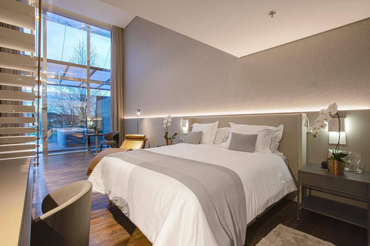 Suryaa Hotel Pinhais, Curio Collection By Hilton Exteriér fotografie