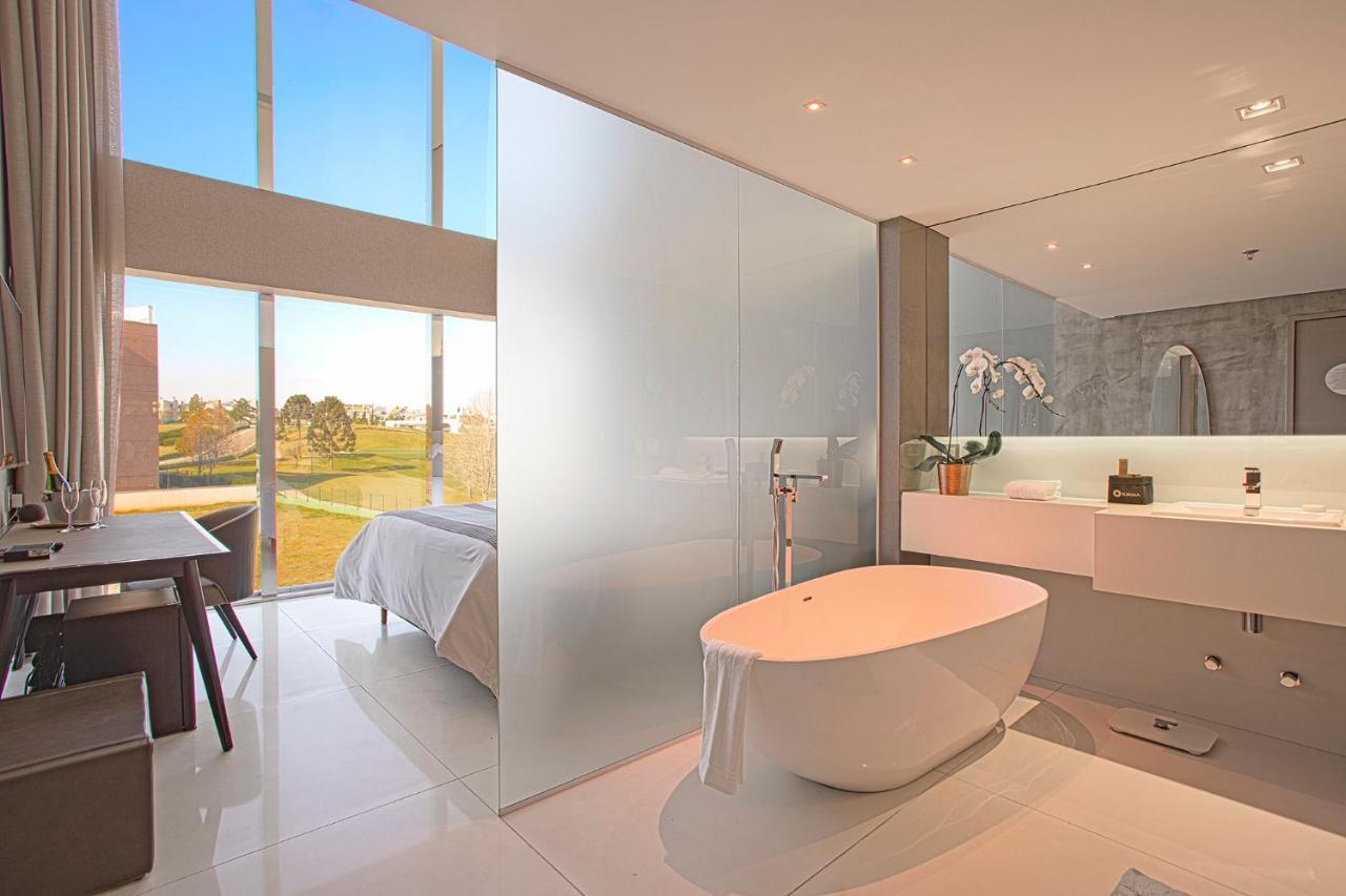 Suryaa Hotel Pinhais, Curio Collection By Hilton Exteriér fotografie