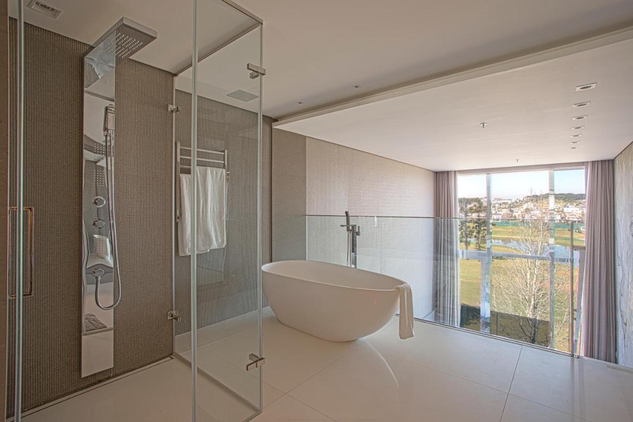 Suryaa Hotel Pinhais, Curio Collection By Hilton Exteriér fotografie