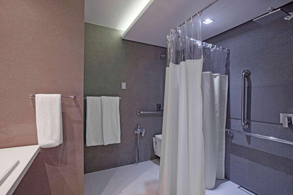 Suryaa Hotel Pinhais, Curio Collection By Hilton Exteriér fotografie